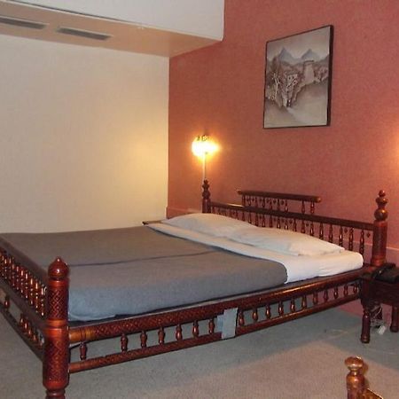 Hotel Bluehill Bhavnagar Exteriör bild