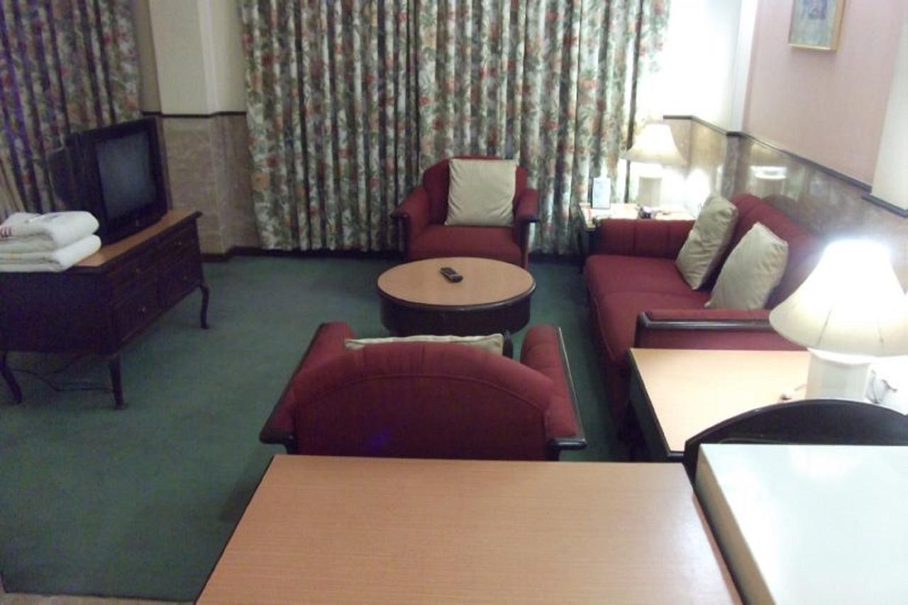 Hotel Bluehill Bhavnagar Exteriör bild