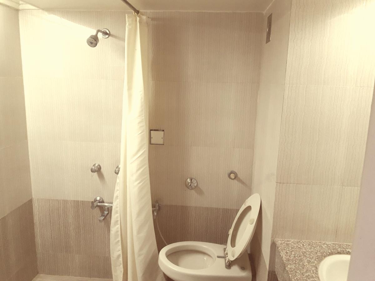 Hotel Bluehill Bhavnagar Exteriör bild